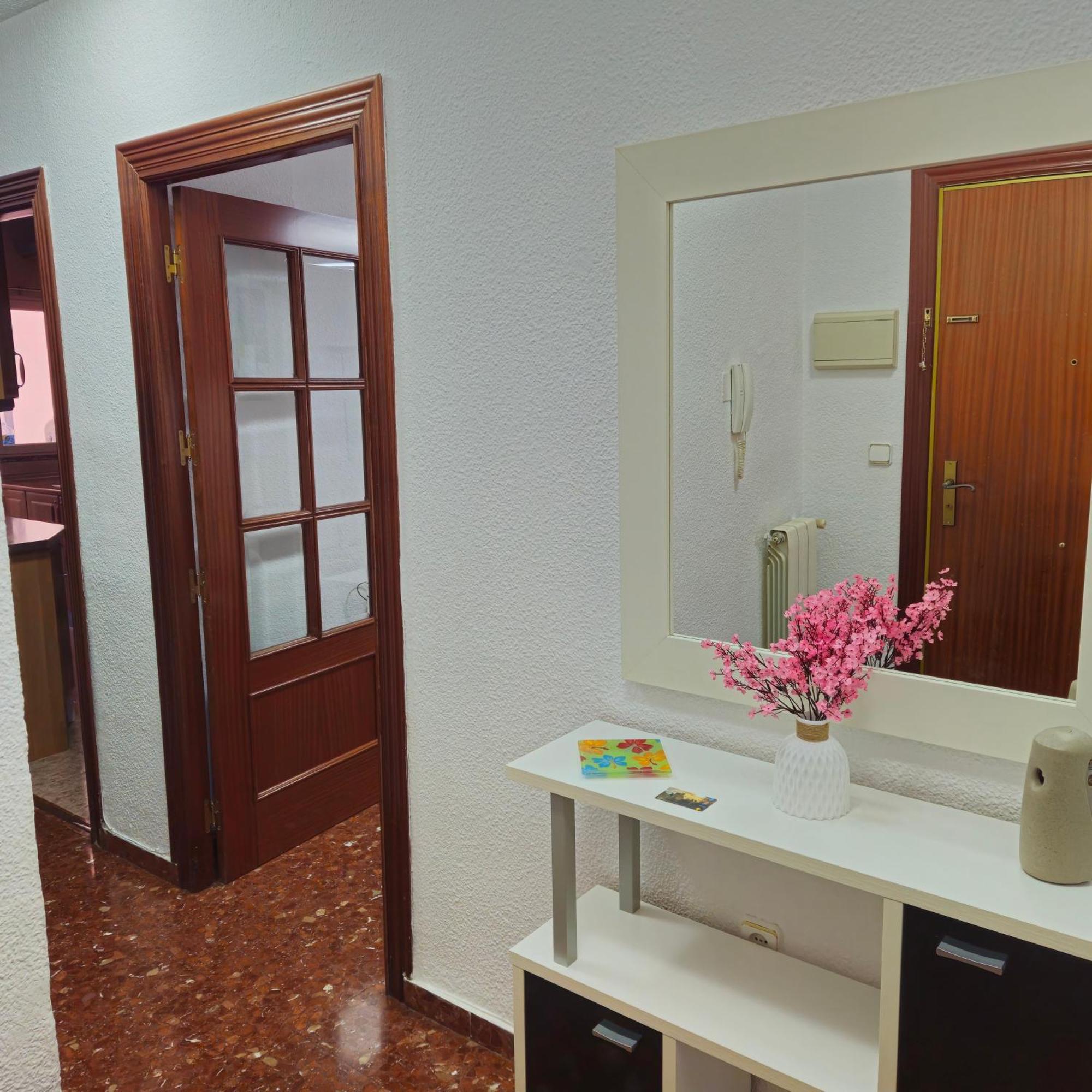 Piso Granada 3 Dormitorios Y Parking Privado Esterno foto