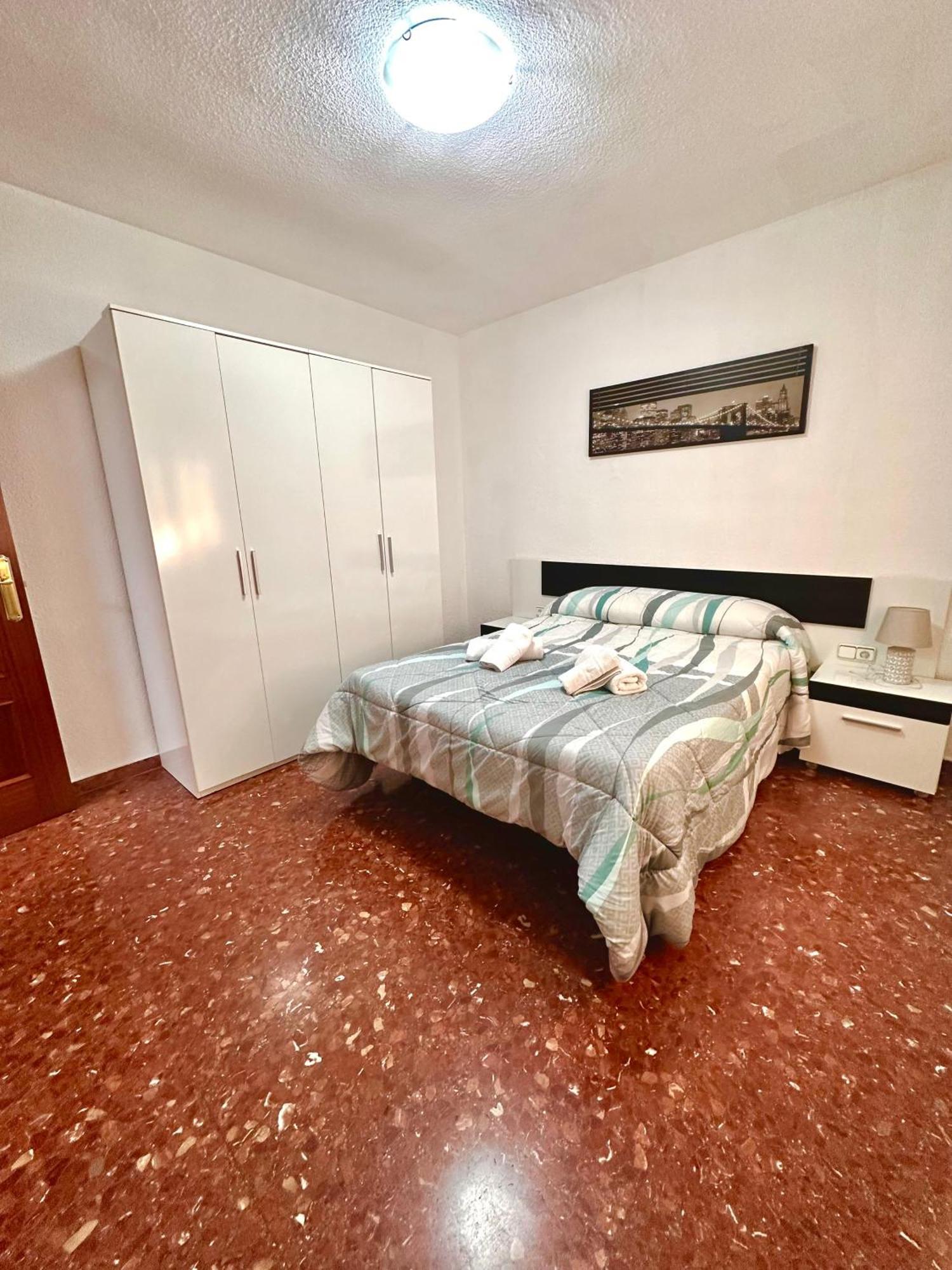 Piso Granada 3 Dormitorios Y Parking Privado Esterno foto