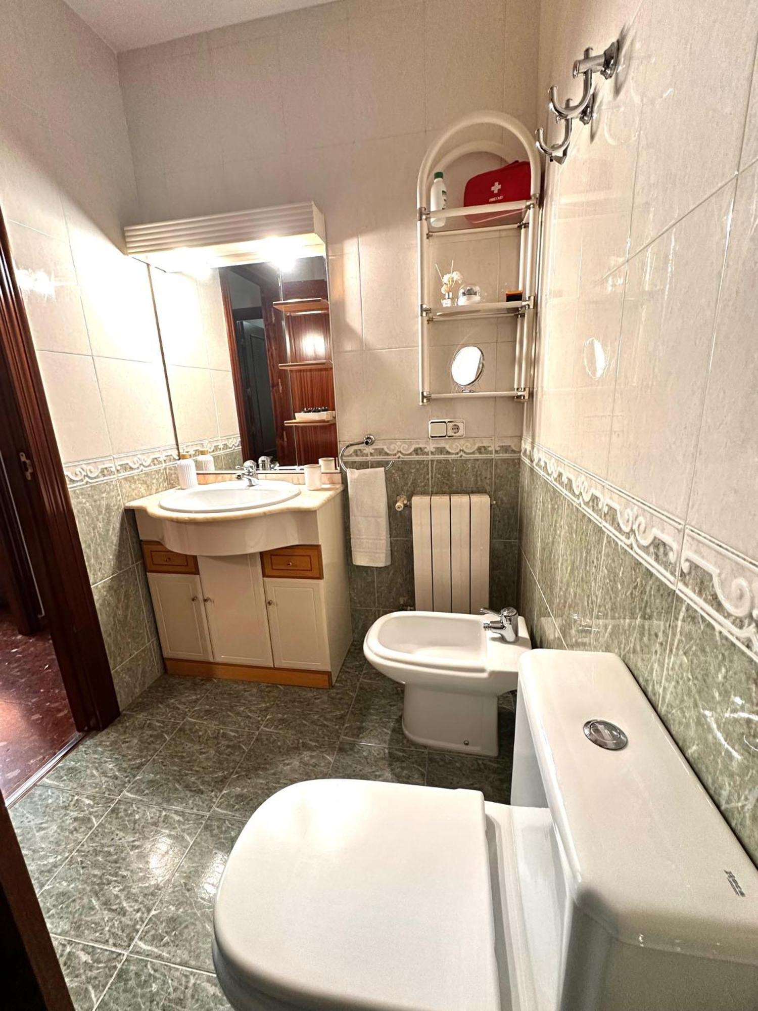Piso Granada 3 Dormitorios Y Parking Privado Esterno foto